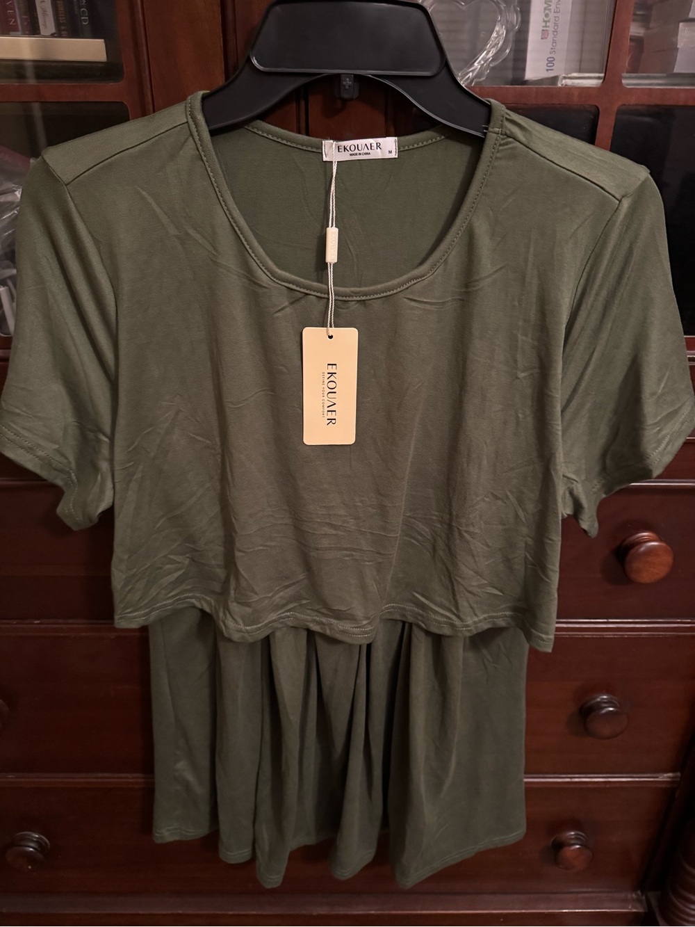 NWT Ekouaer Women's Maternity Nursing Top Scoop Neck Breastfeeding Shirt- med